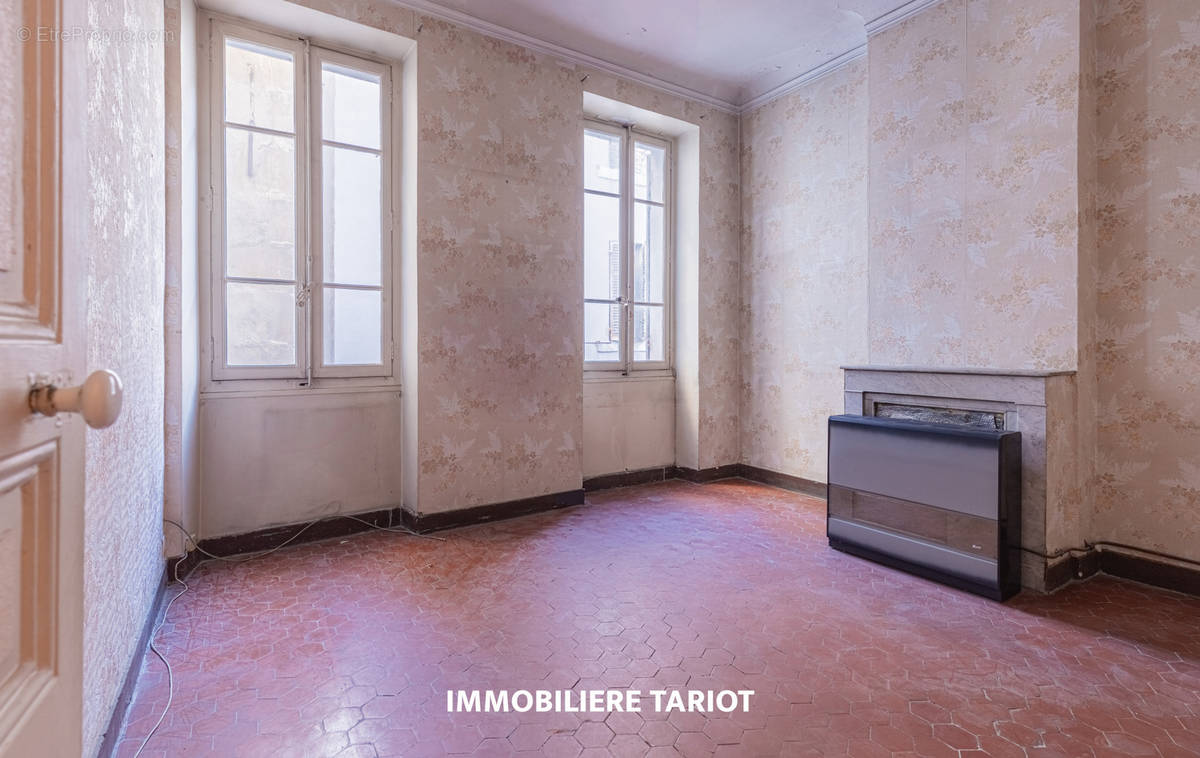 Appartement à MARSEILLE-7E