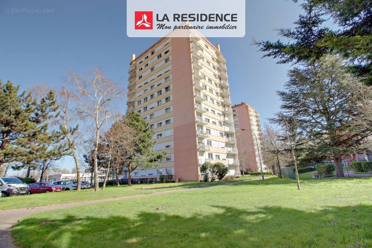 Appartement à SAINT-ETIENNE-DU-ROUVRAY