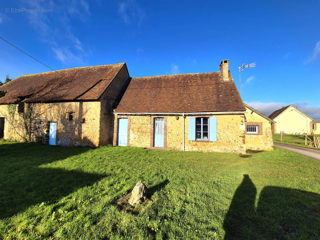 Maison à MOUTIERS-AU-PERCHE