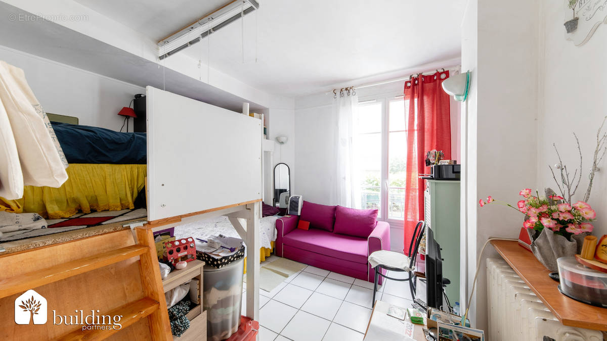 Appartement à COURBEVOIE