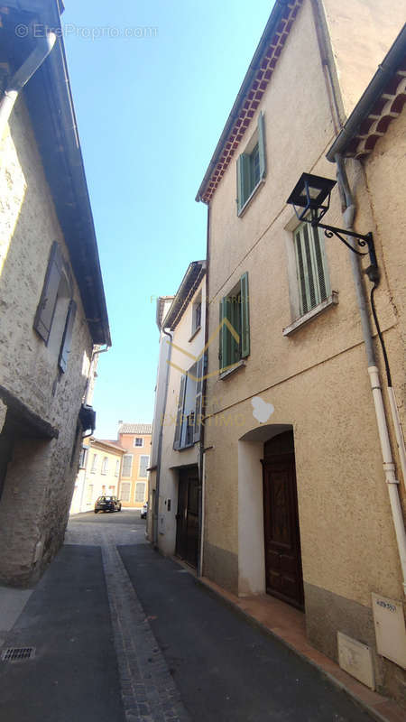 Maison à L&#039;ISLE-SUR-LA-SORGUE