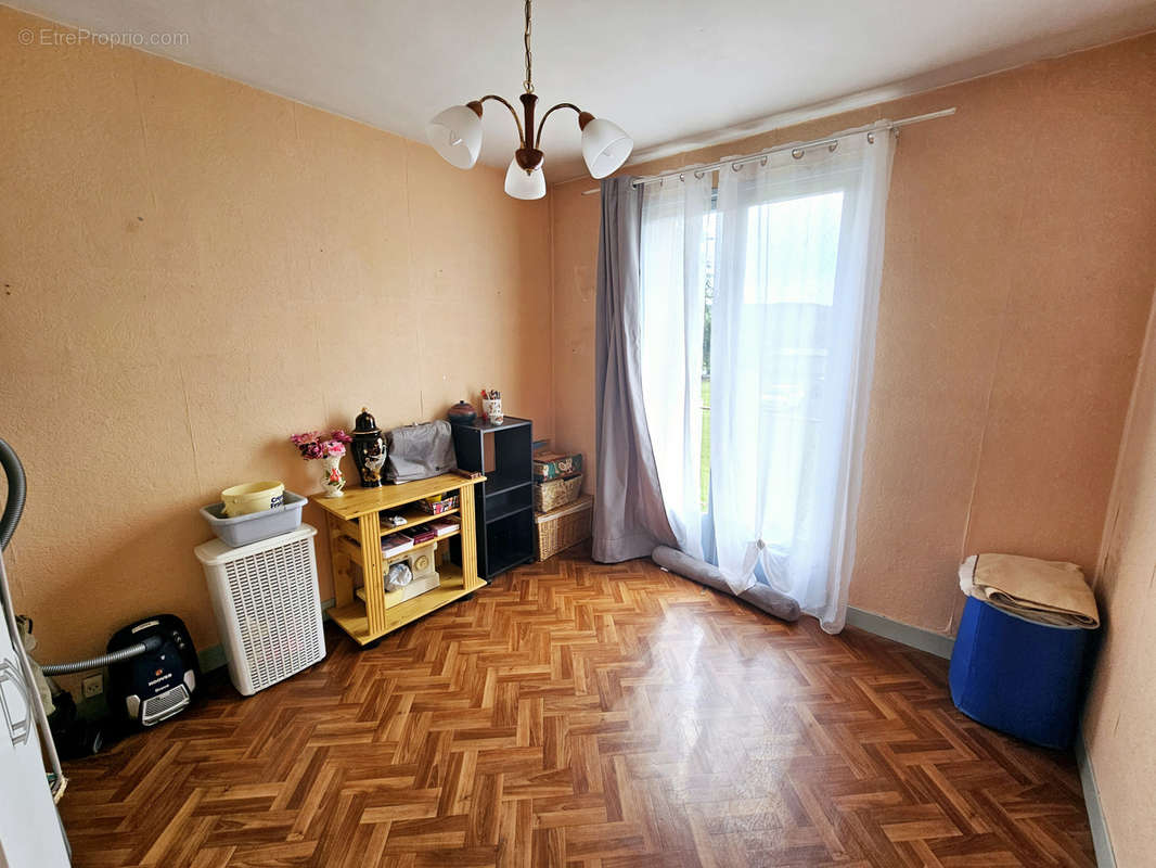 Appartement à AUREILHAN