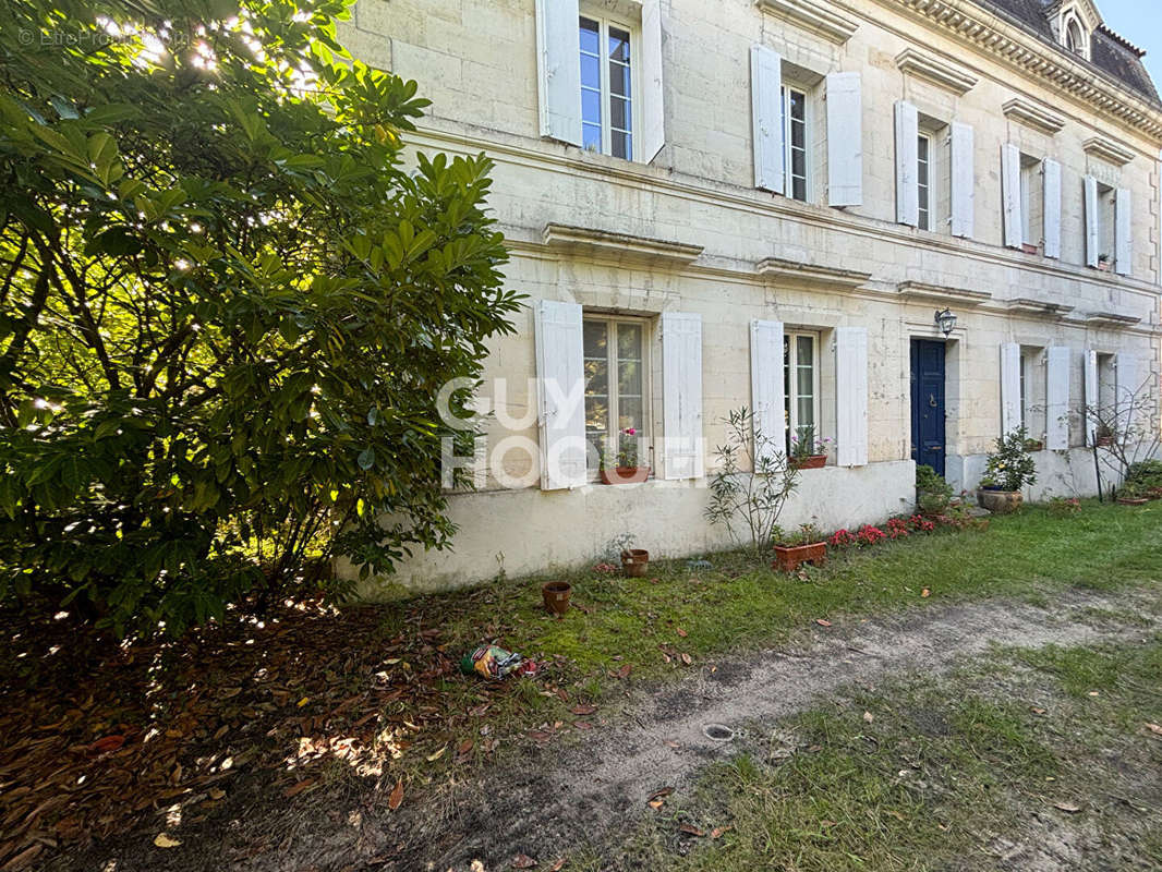 Maison à ESCOURCE