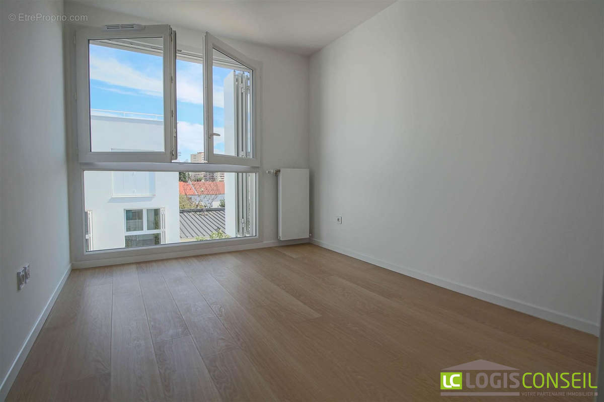 Appartement à BOURG-LA-REINE