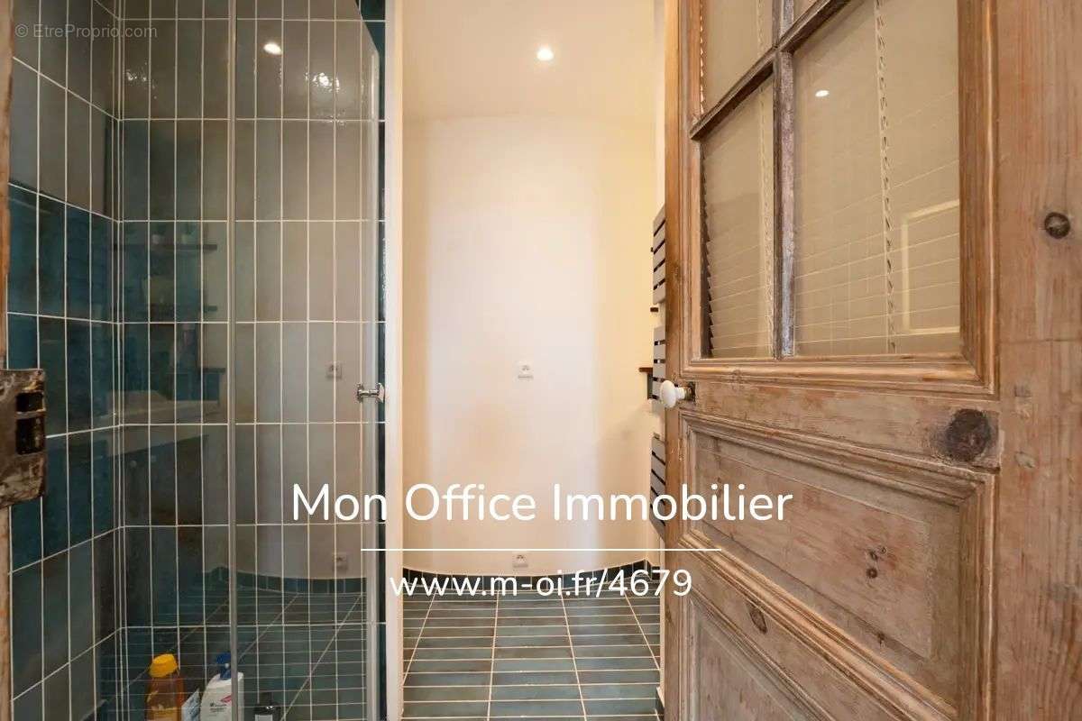 Appartement à MARSEILLE-5E