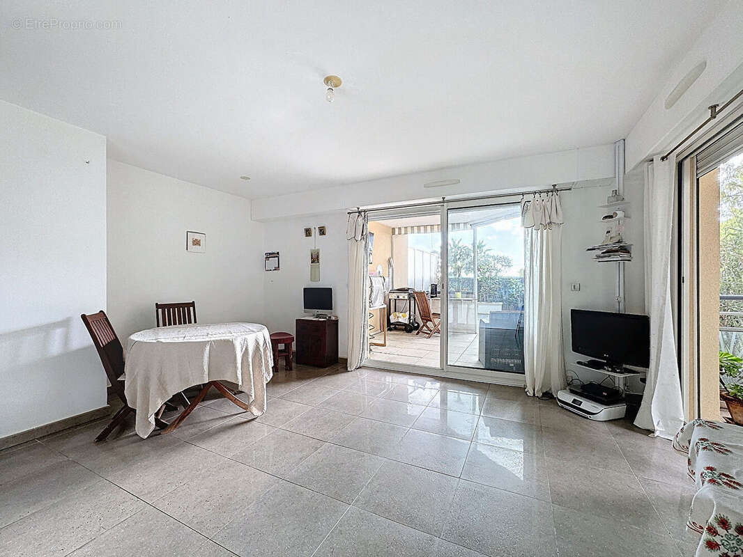 Appartement à ROQUEBRUNE-CAP-MARTIN