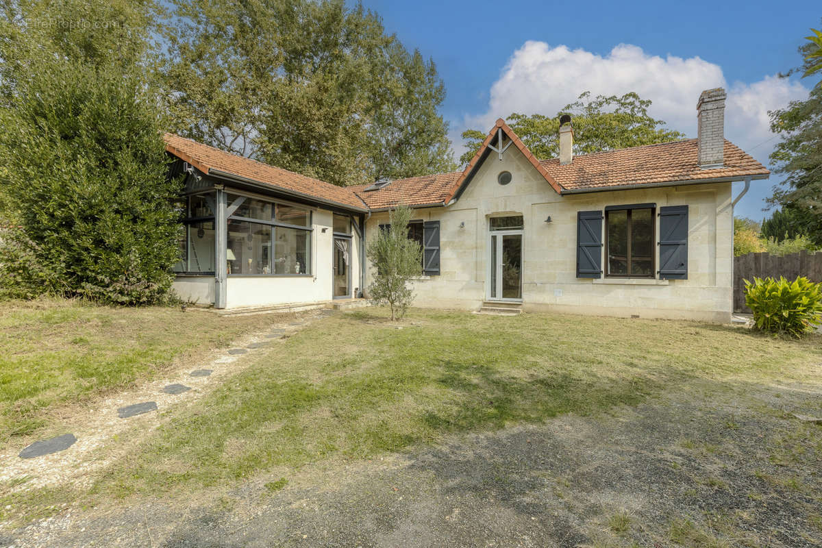 Maison à CARIGNAN-DE-BORDEAUX