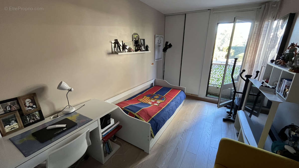 Appartement à JOUY-EN-JOSAS