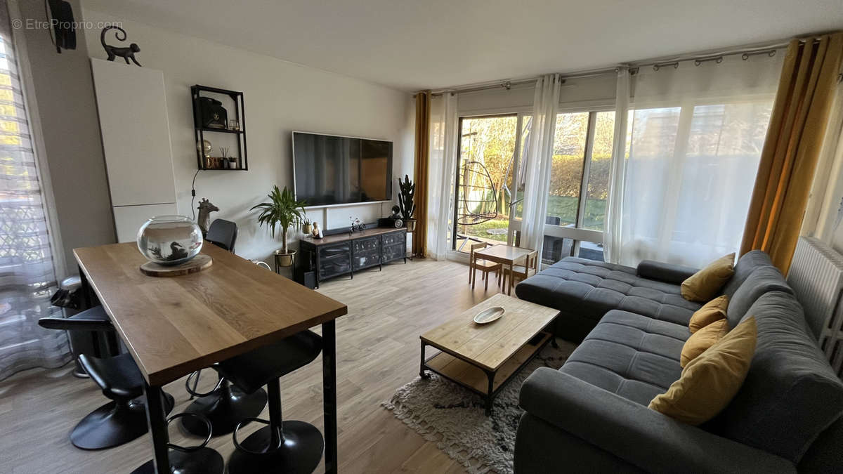 Appartement à JOUY-EN-JOSAS