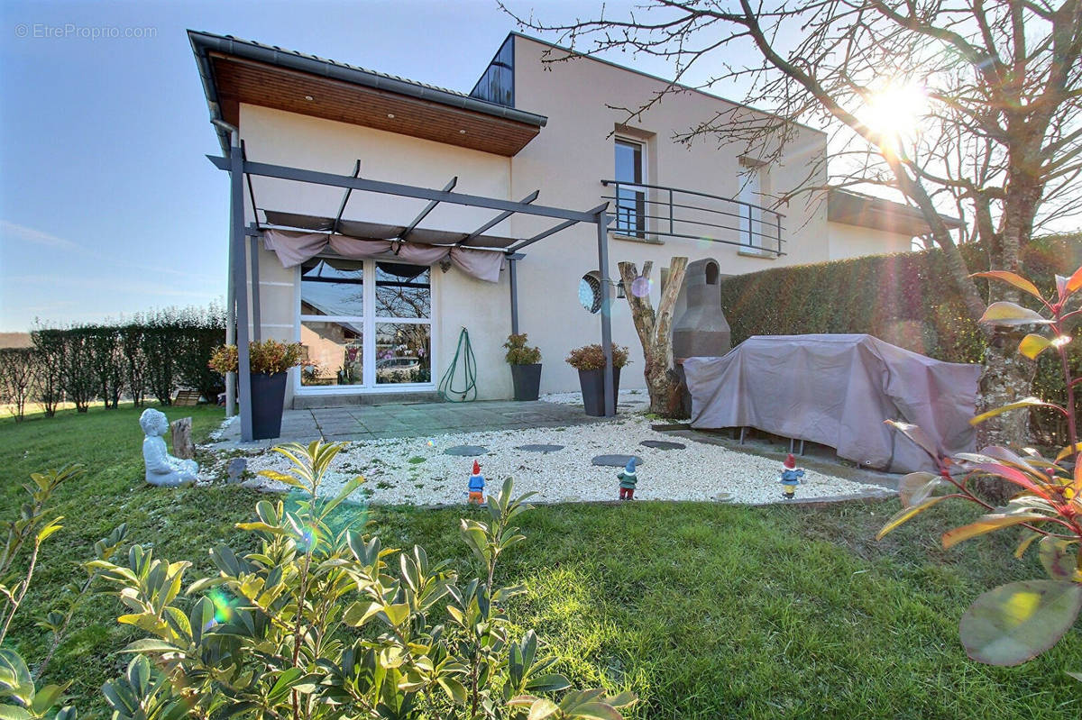 Appartement à VALDIEU-LUTRAN