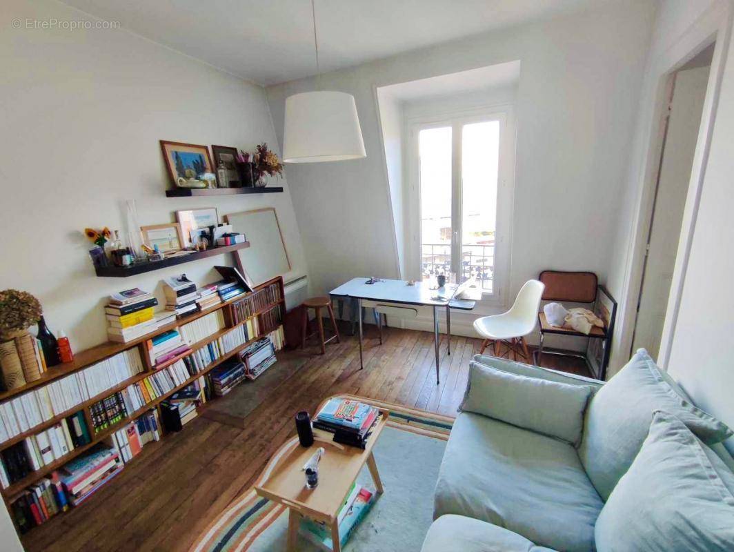 Appartement à PARIS-18E