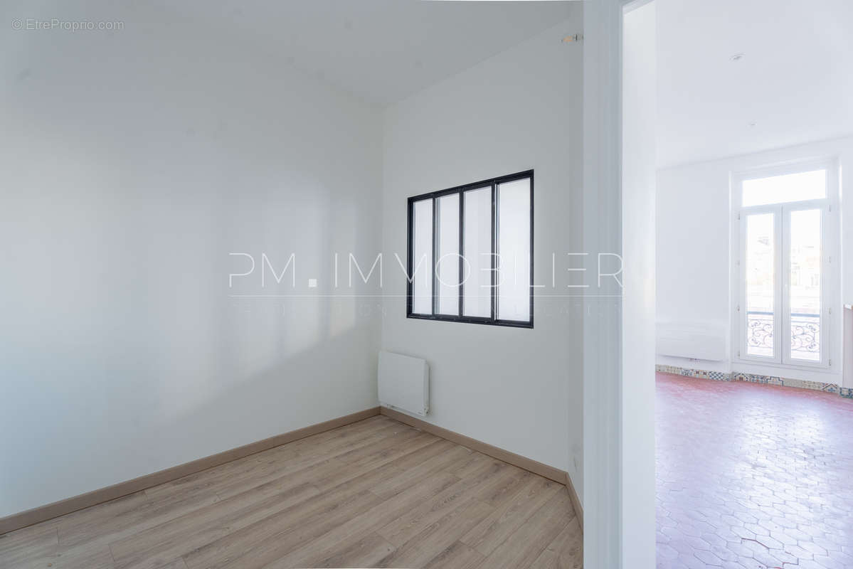 Appartement à MARSEILLE-5E