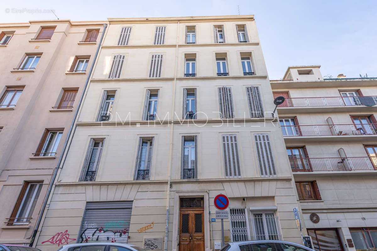 Appartement à MARSEILLE-5E