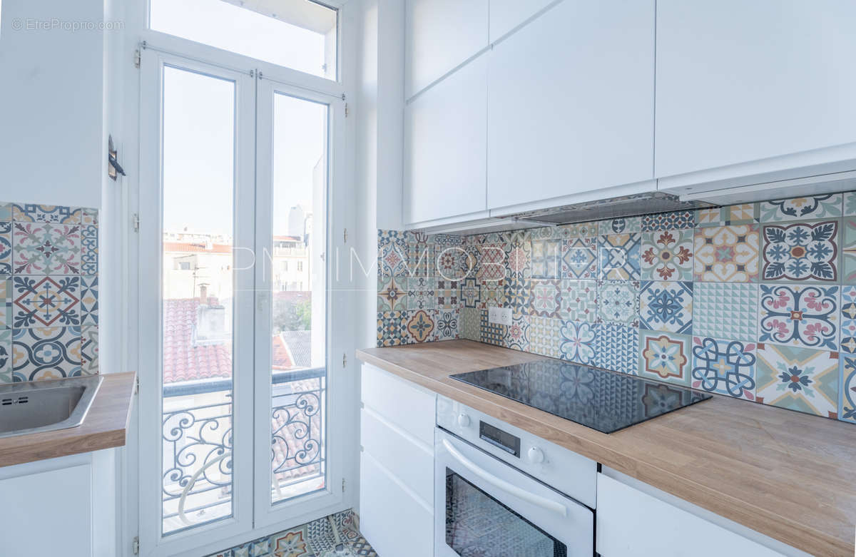 Appartement à MARSEILLE-5E