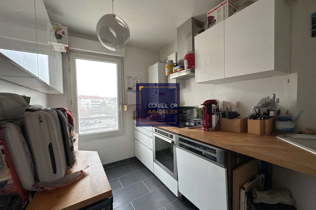 Appartement à LYON-8E