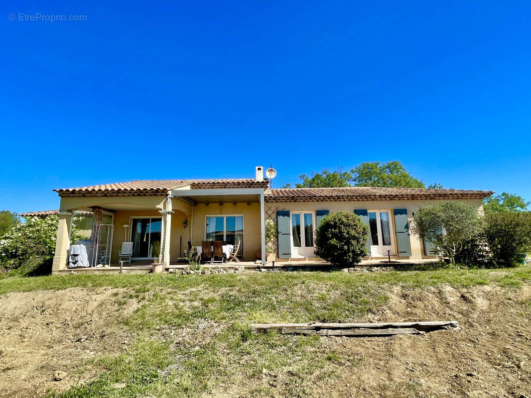 Maison à BAGNOLS-EN-FORET