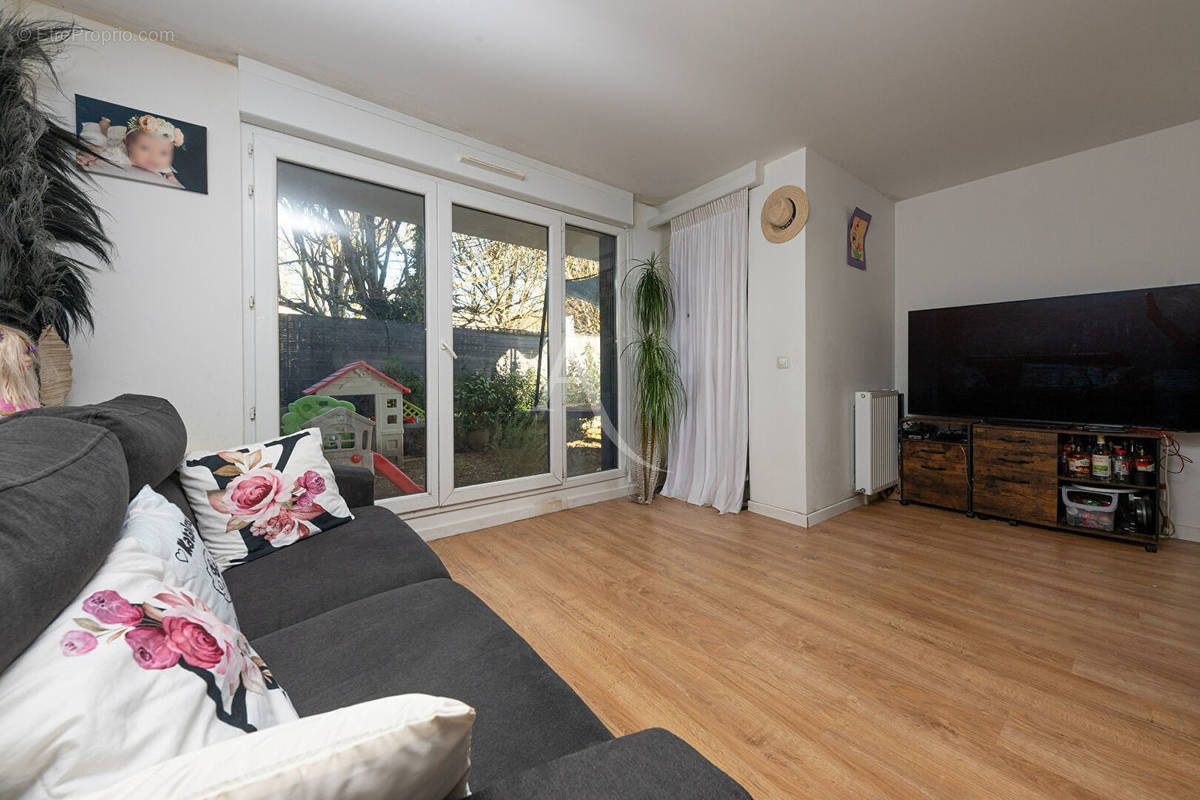 Appartement à VAIRES-SUR-MARNE