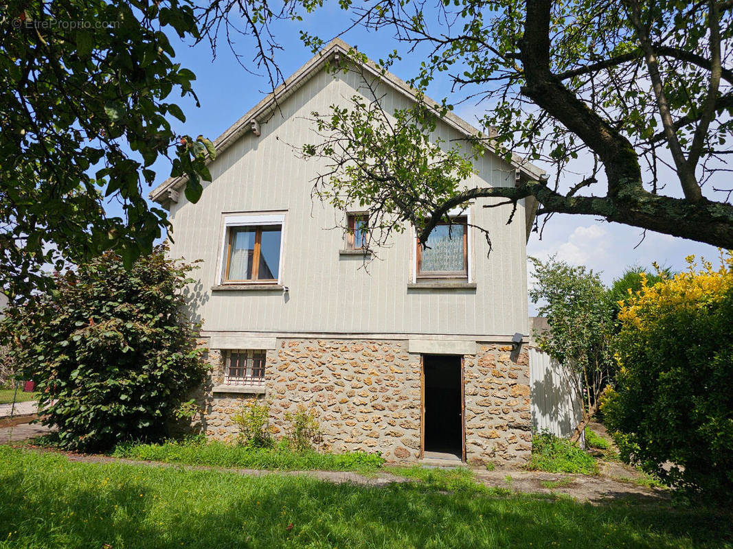 Maison à VAIRES-SUR-MARNE