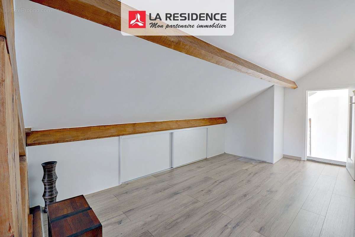 Appartement à LES ALLUETS-LE-ROI