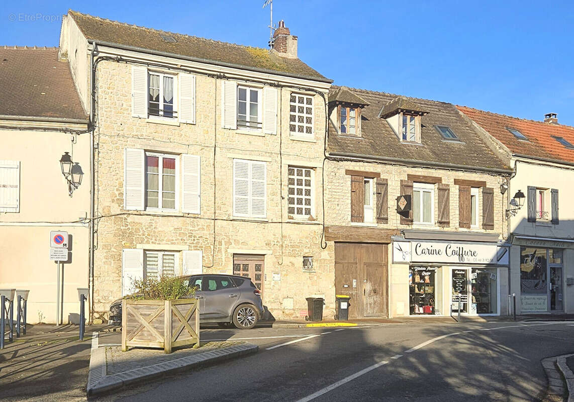 Appartement à BORAN-SUR-OISE