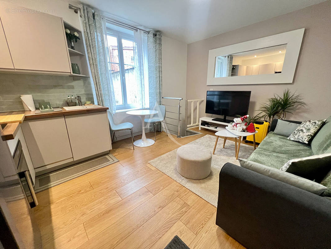 Appartement à LA GARENNE-COLOMBES