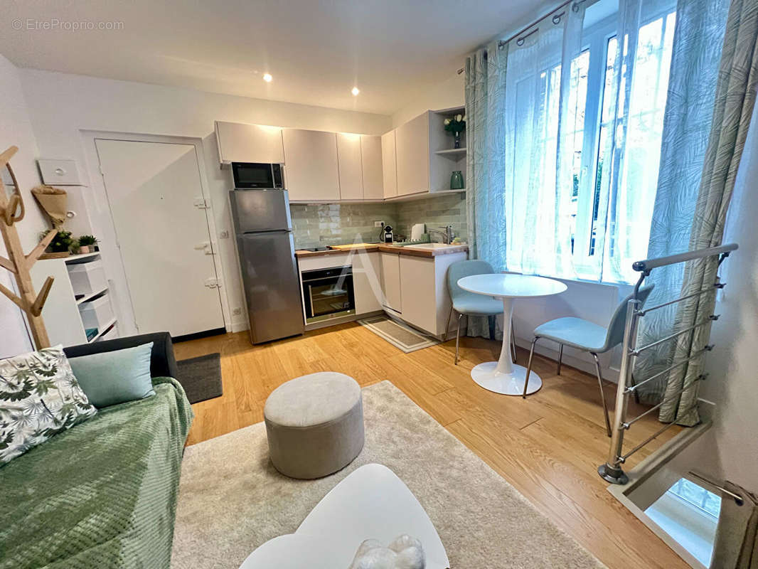 Appartement à LA GARENNE-COLOMBES