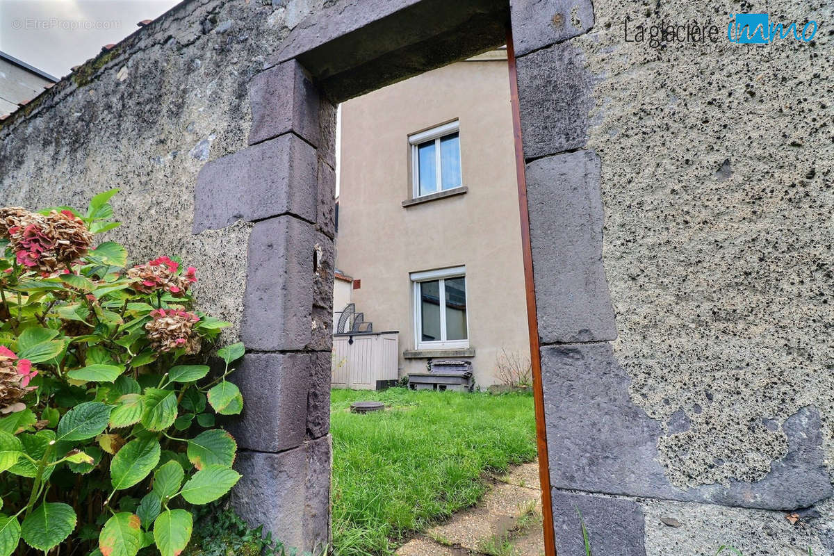 Maison à CLERMONT-FERRAND