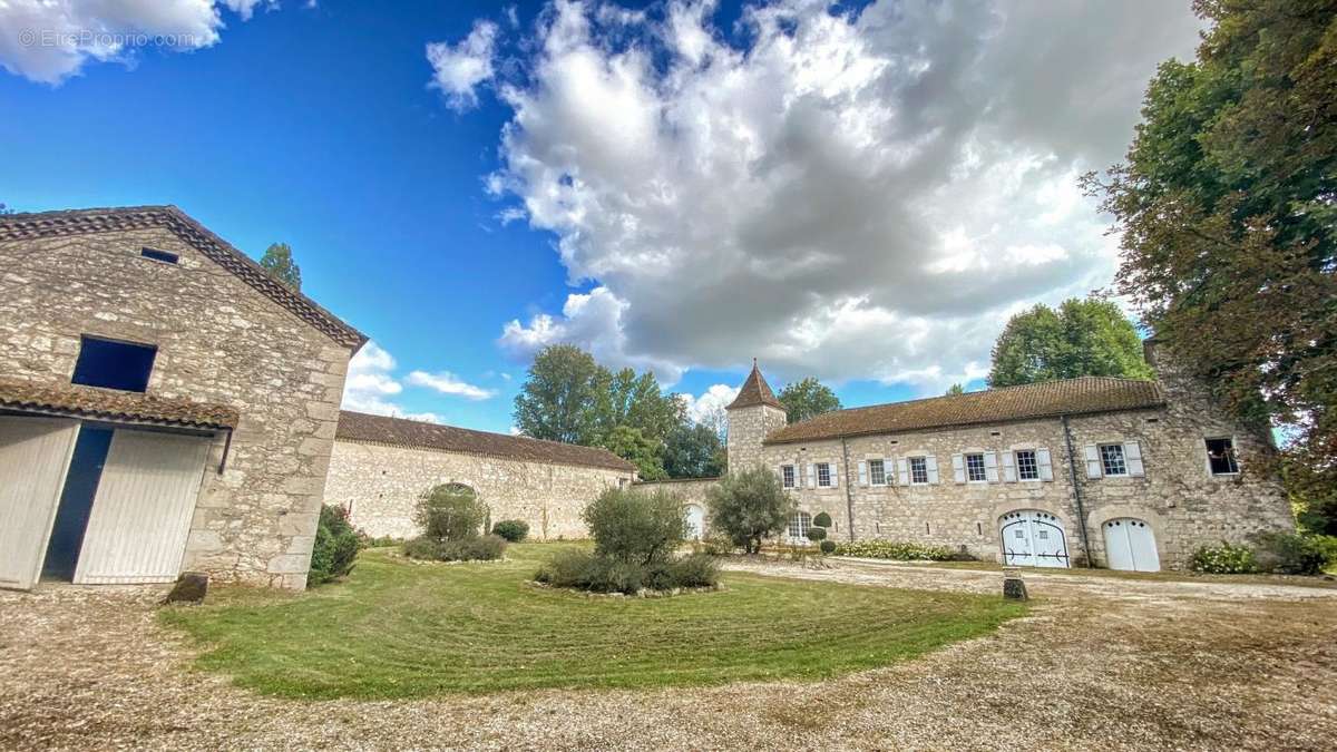 Maison à LAUZERTE