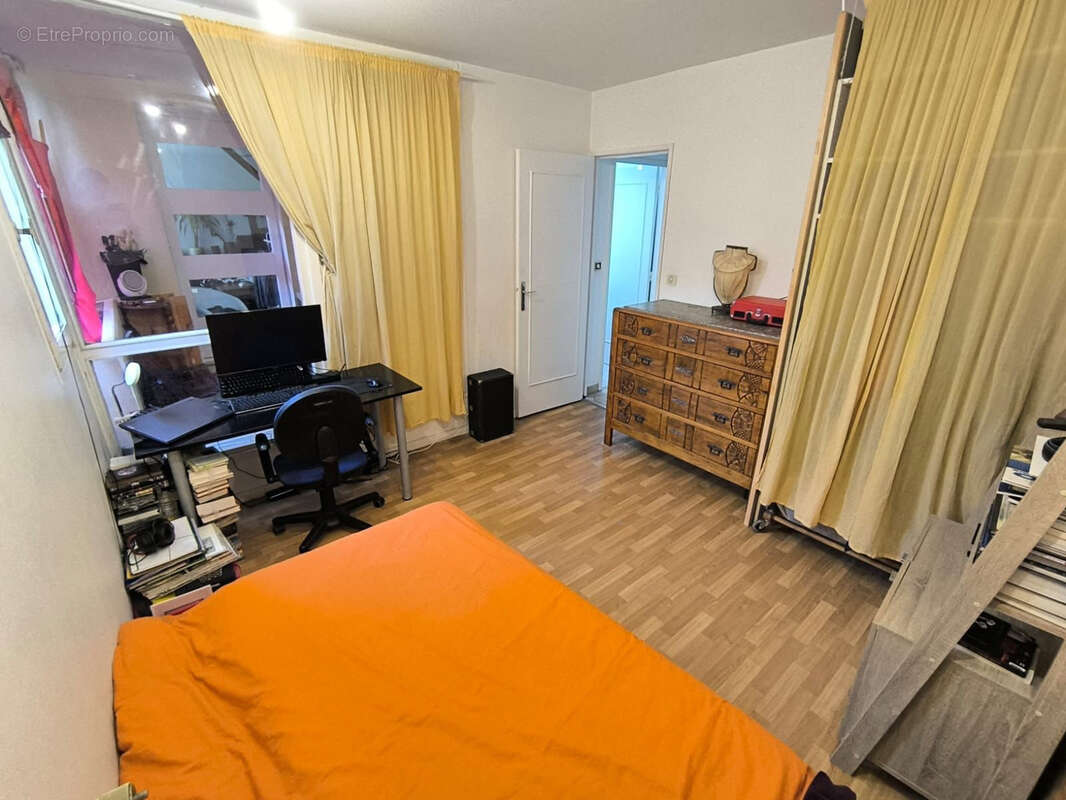 Appartement à CLICHY-SOUS-BOIS