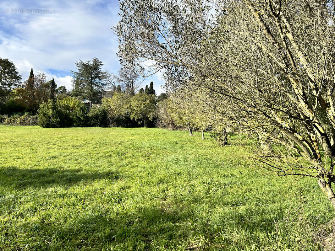 Terrain à ARPAILLARGUES-ET-AUREILLAC