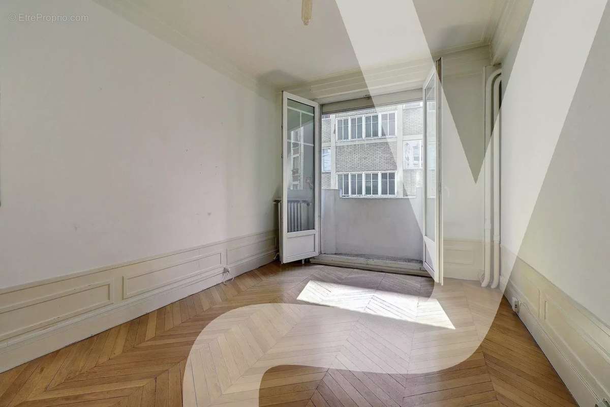 Appartement à PARIS-11E