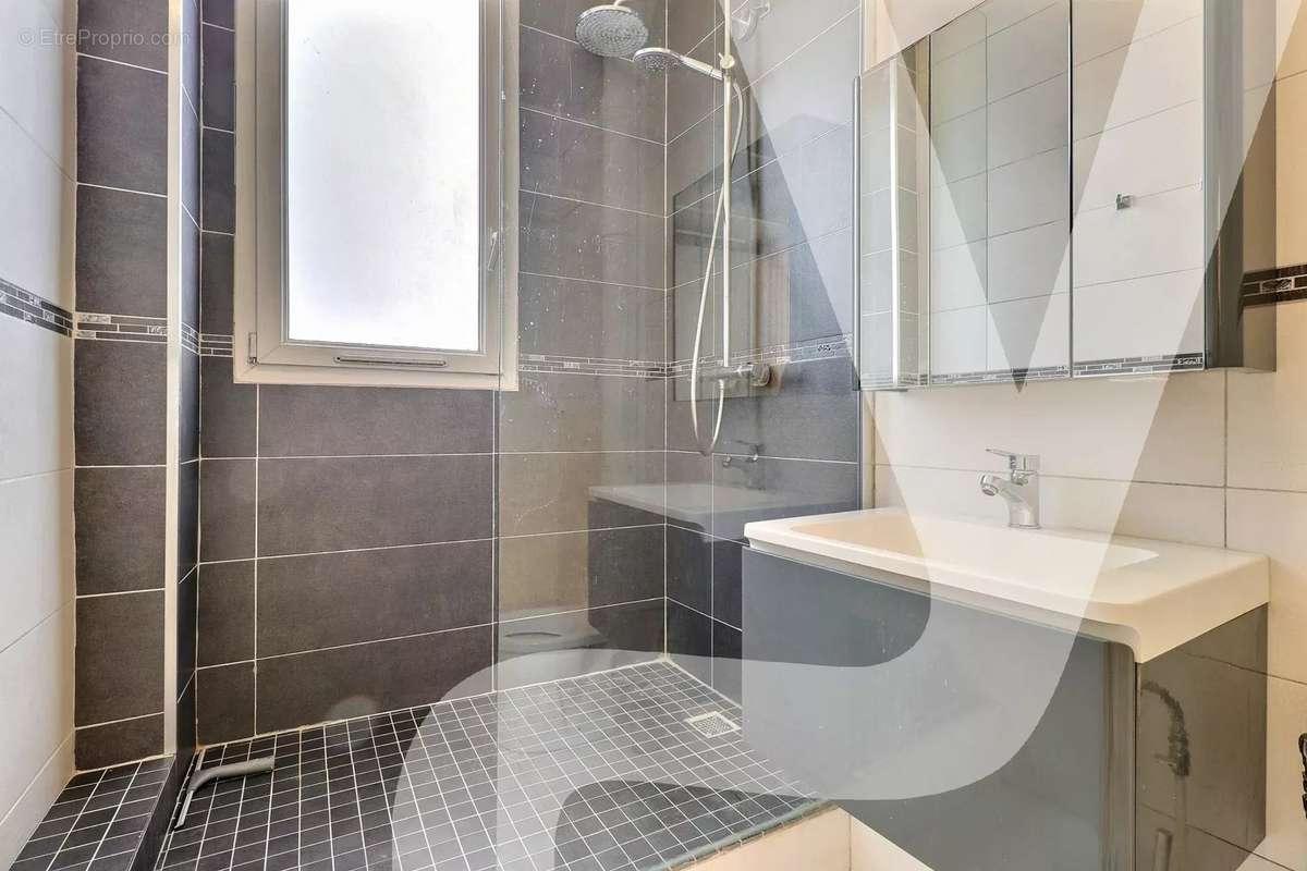 Appartement à PARIS-11E