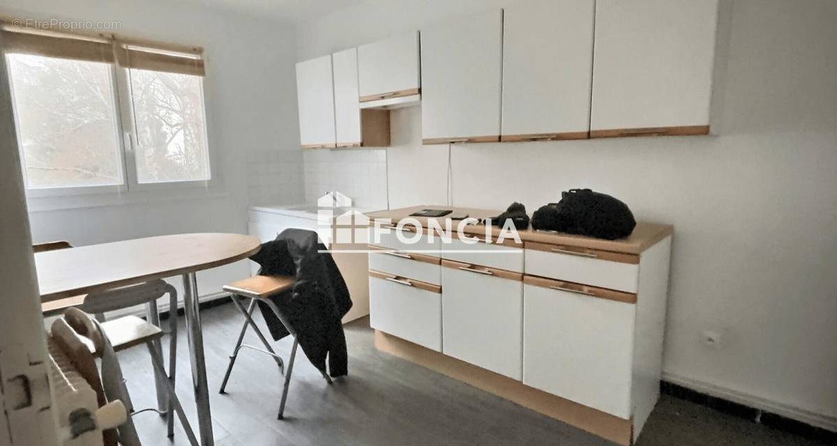 Appartement à SAINTE-FOY-LES-LYON