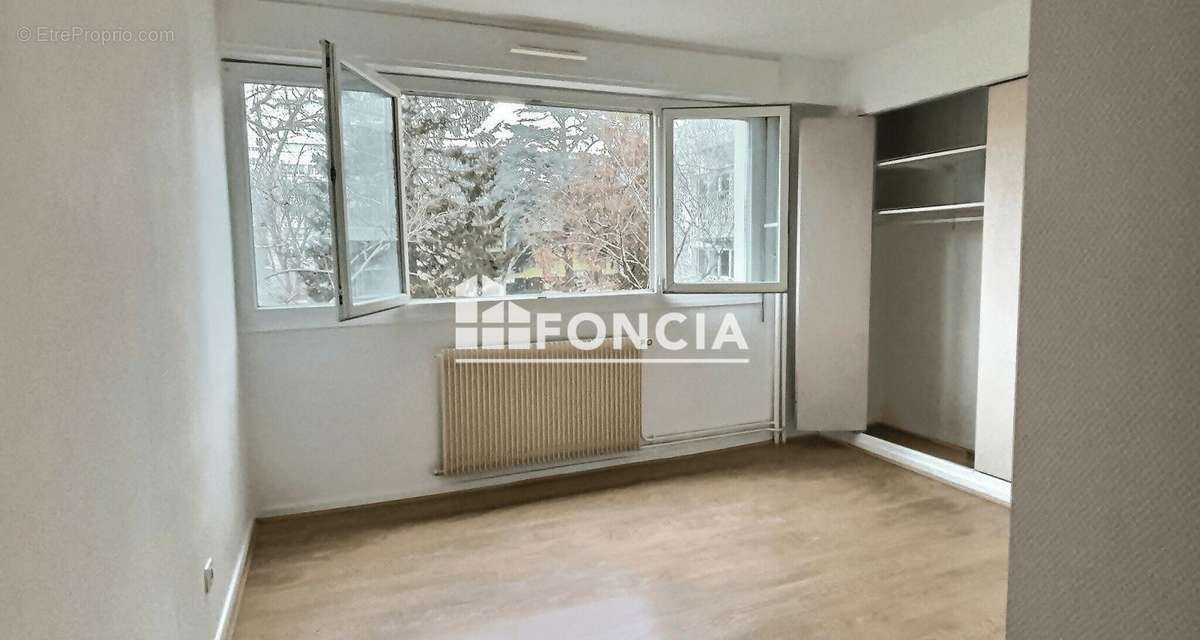 Appartement à SAINTE-FOY-LES-LYON