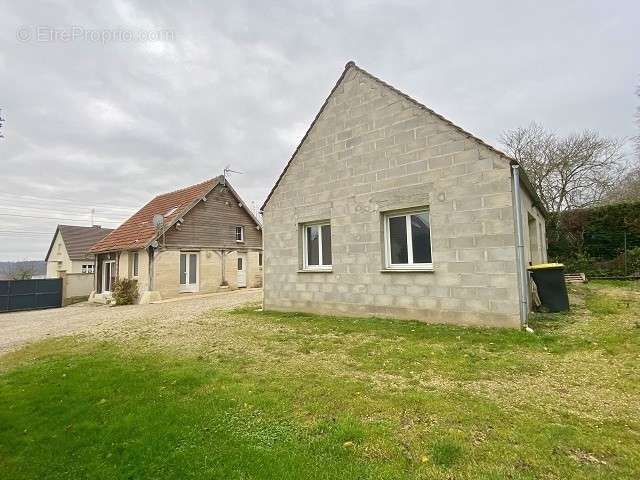 Maison à ELINCOURT-SAINTE-MARGUERITE