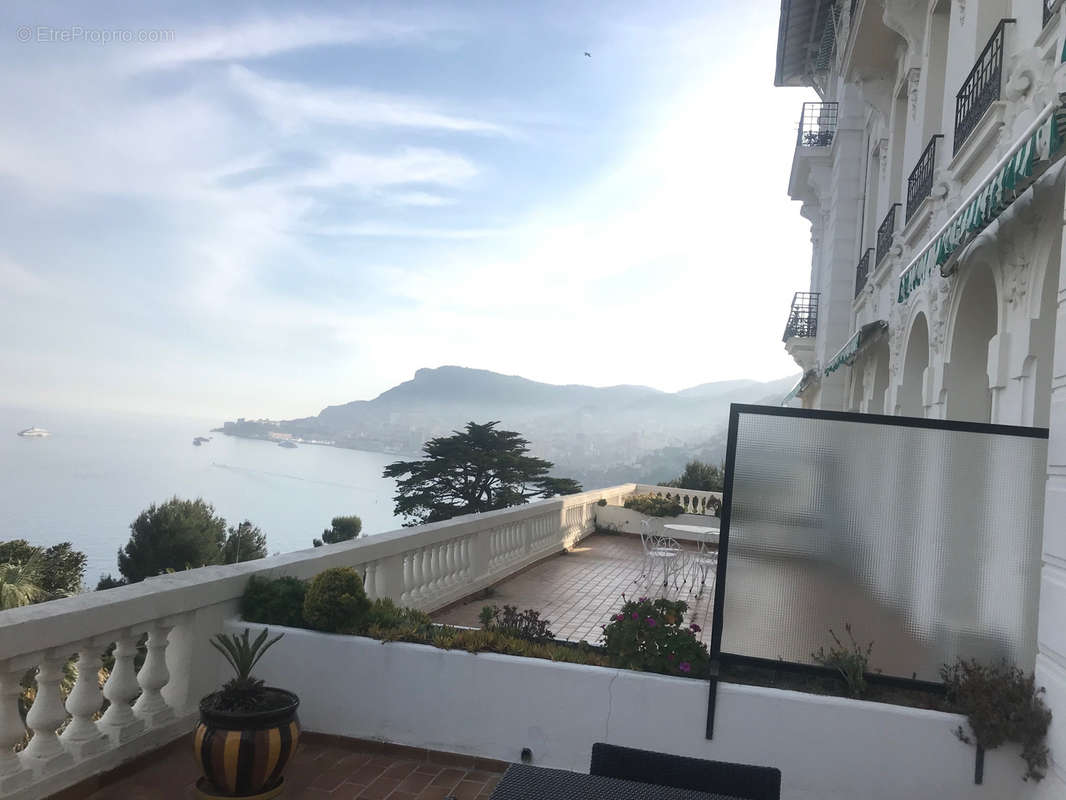 Appartement à ROQUEBRUNE-CAP-MARTIN