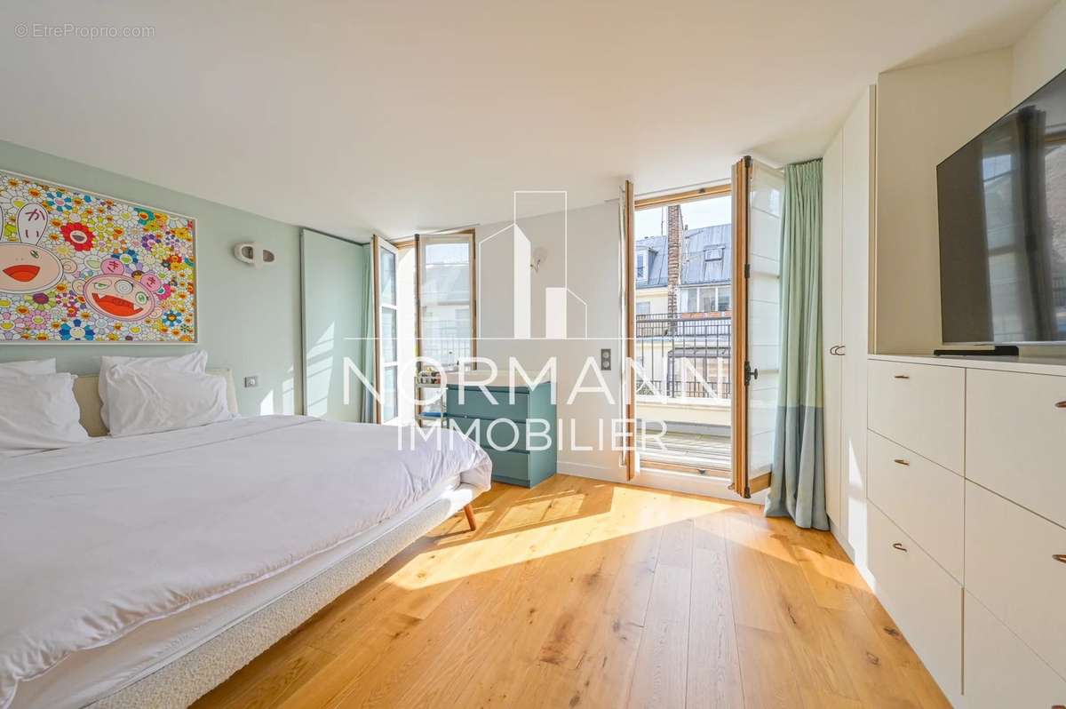 Appartement à PARIS-2E