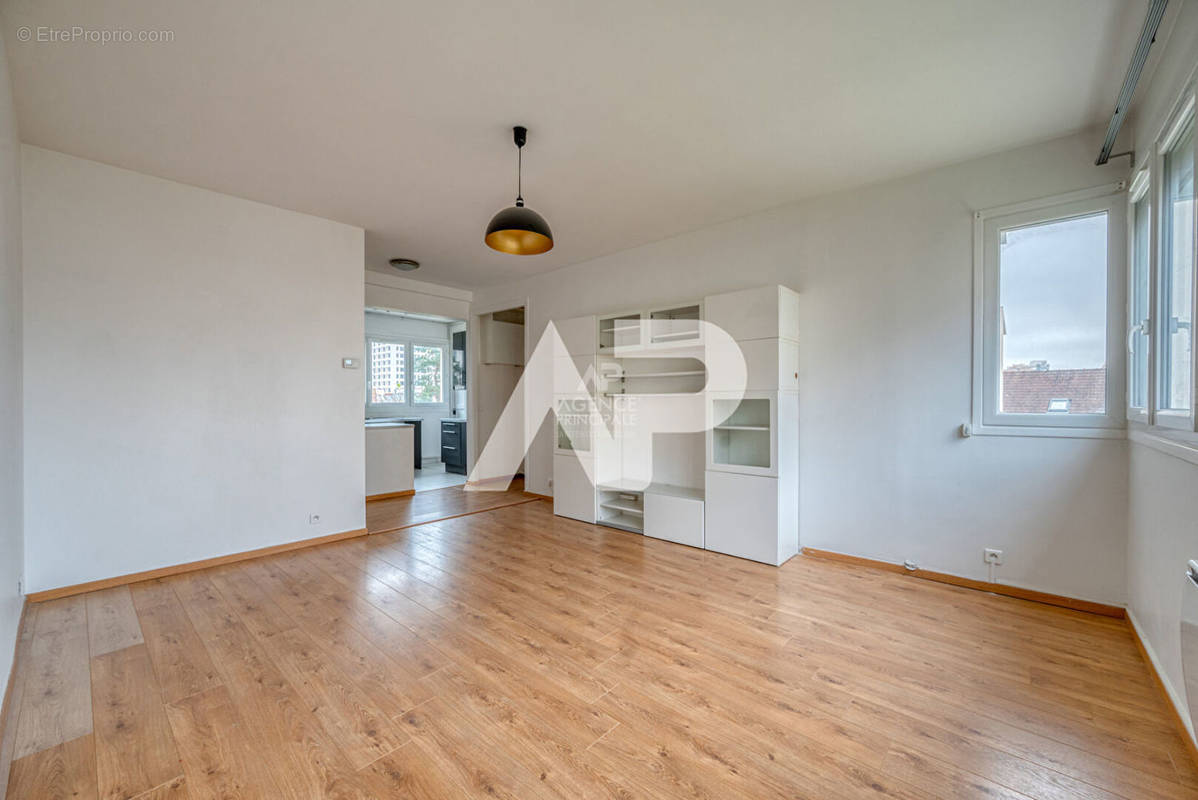 Appartement à NANTERRE