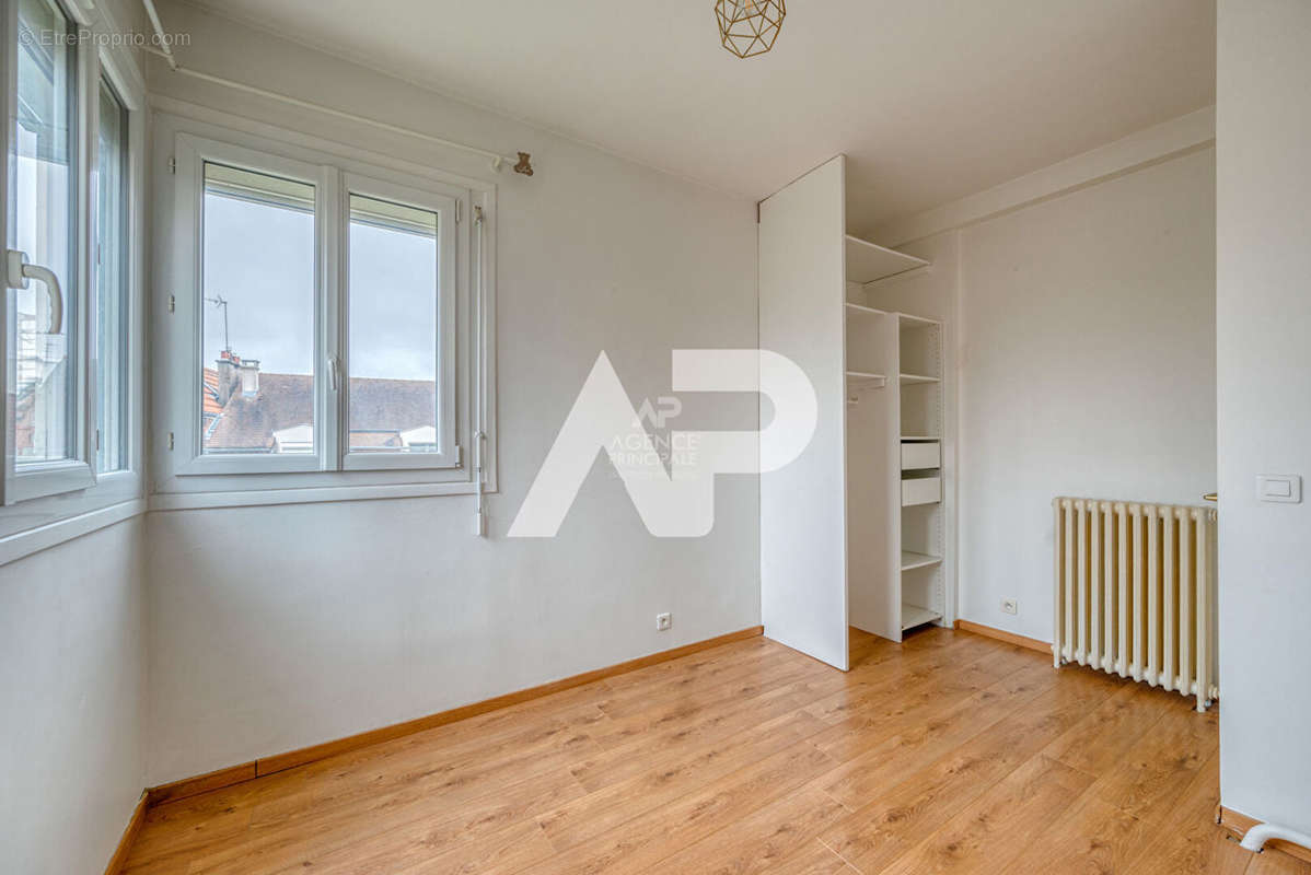 Appartement à NANTERRE