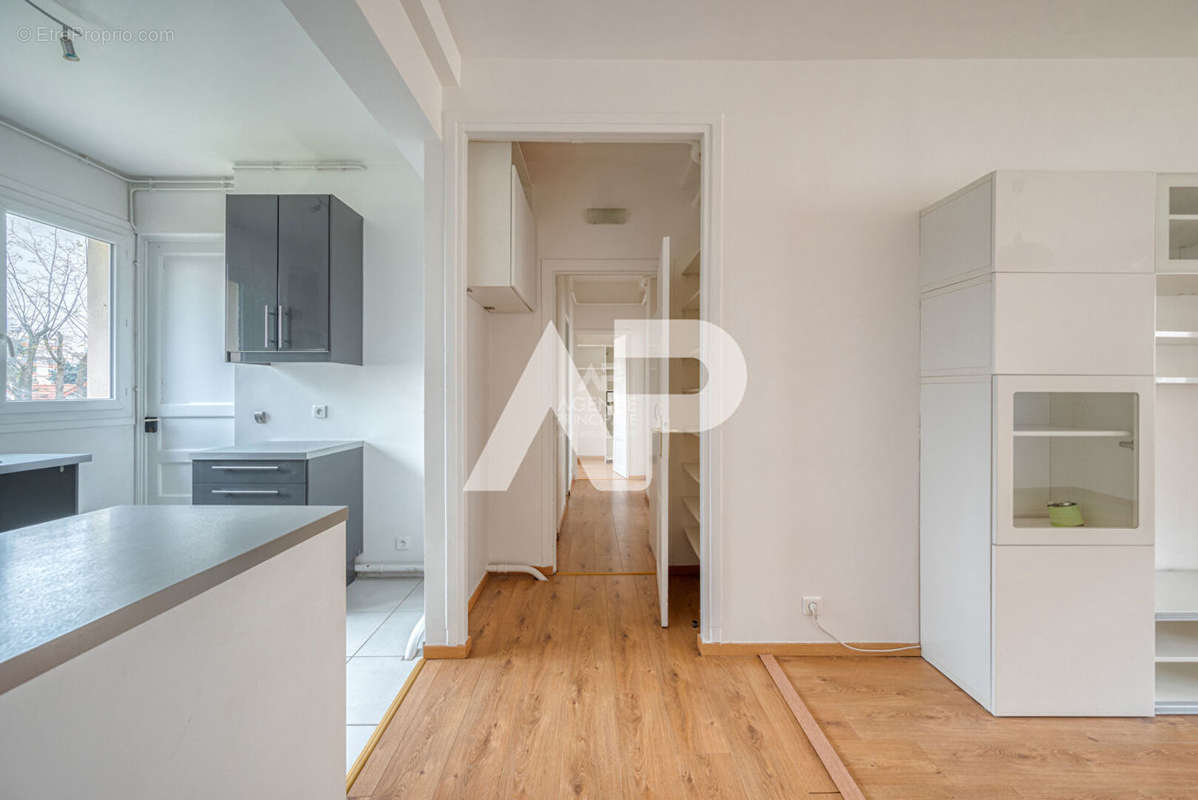 Appartement à NANTERRE