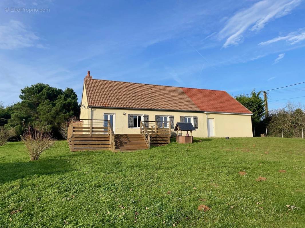 Maison à LOMBRON