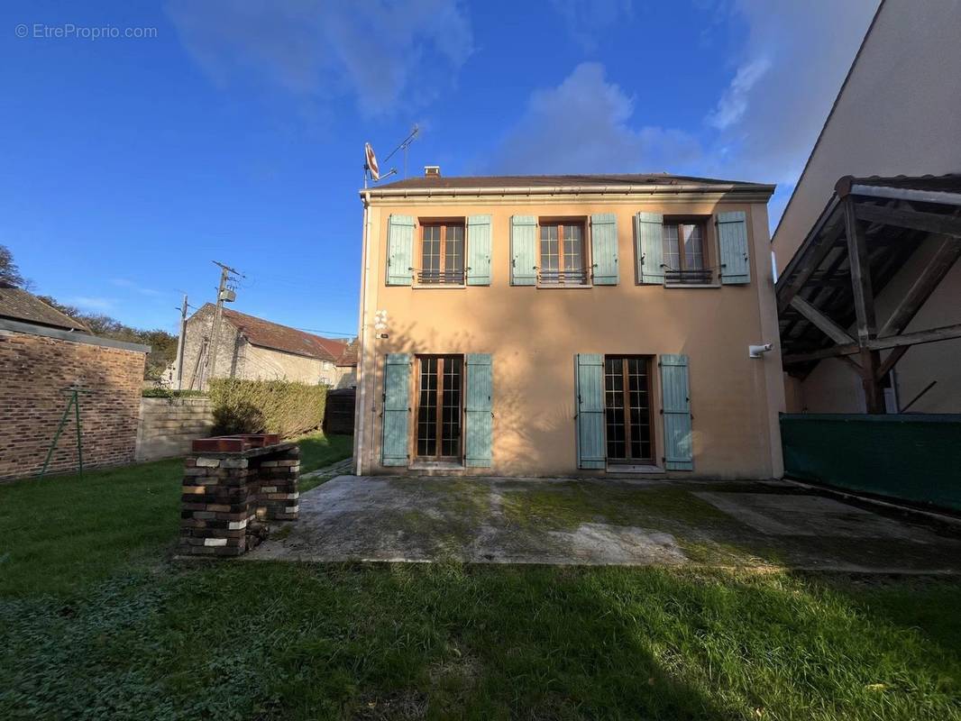 Maison à DOURDAN