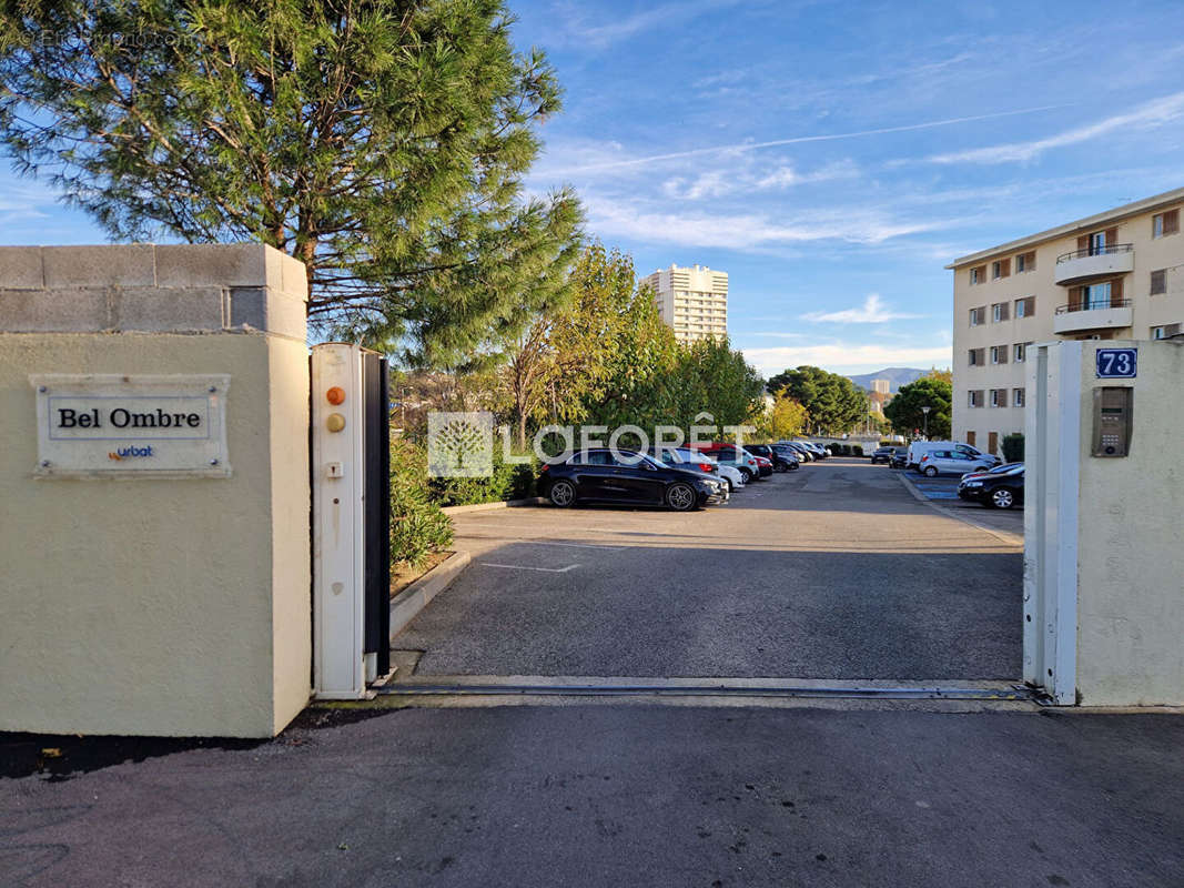 Parking à MARSEILLE-14E