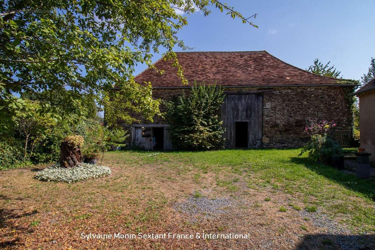 Maison à LANOUAILLE