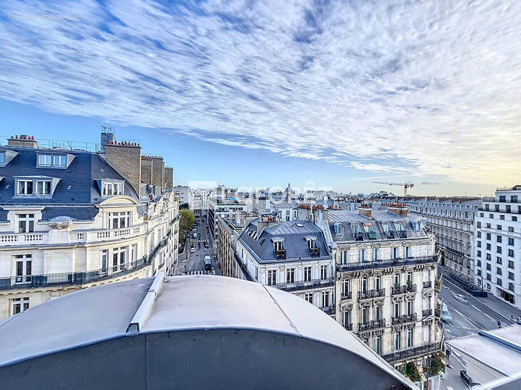 Appartement à PARIS-8E