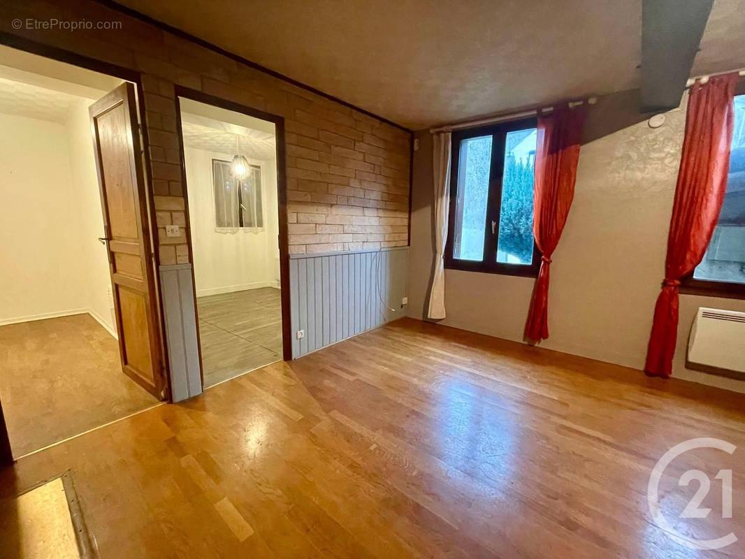 Appartement à DAMMARTIN-EN-GOELE