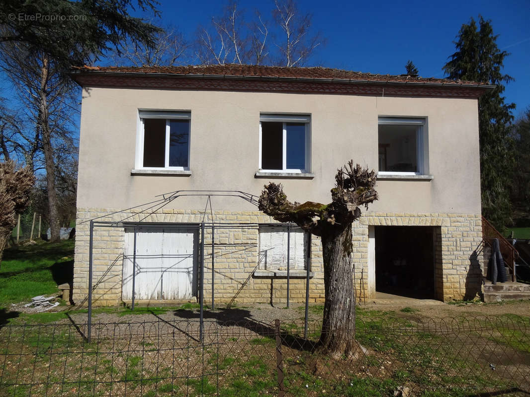 Maison à SAINT-JORY-LAS-BLOUX