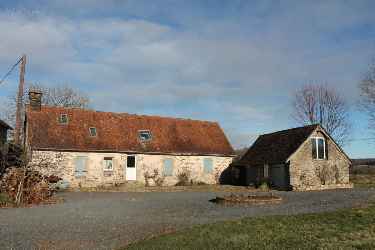 Maison à JUMILHAC-LE-GRAND