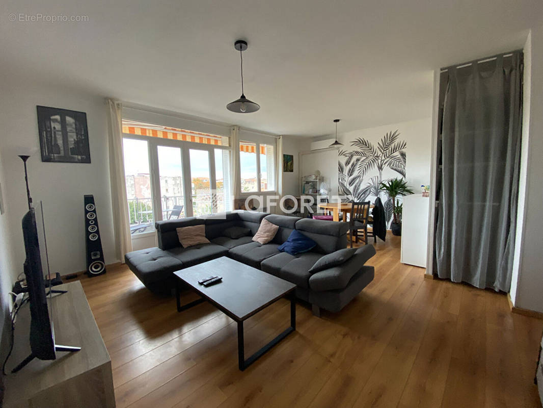 Appartement à FREJUS