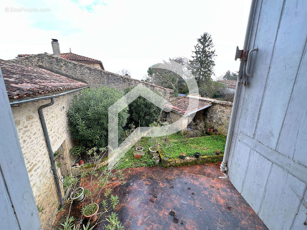 Maison à CASTILLON-LA-BATAILLE